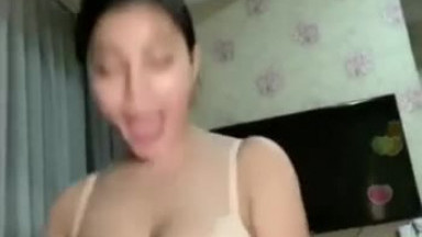 Meong Mancung alias Tisya Toge Live Sexy