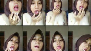 bokep hijab- hijab membayangankan menyentuh kontol dengan mulutnya